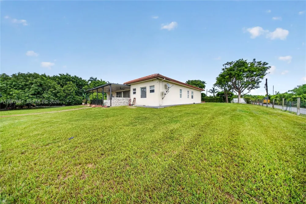 21255 SW 213th Ave Rd Miami, FL 33187