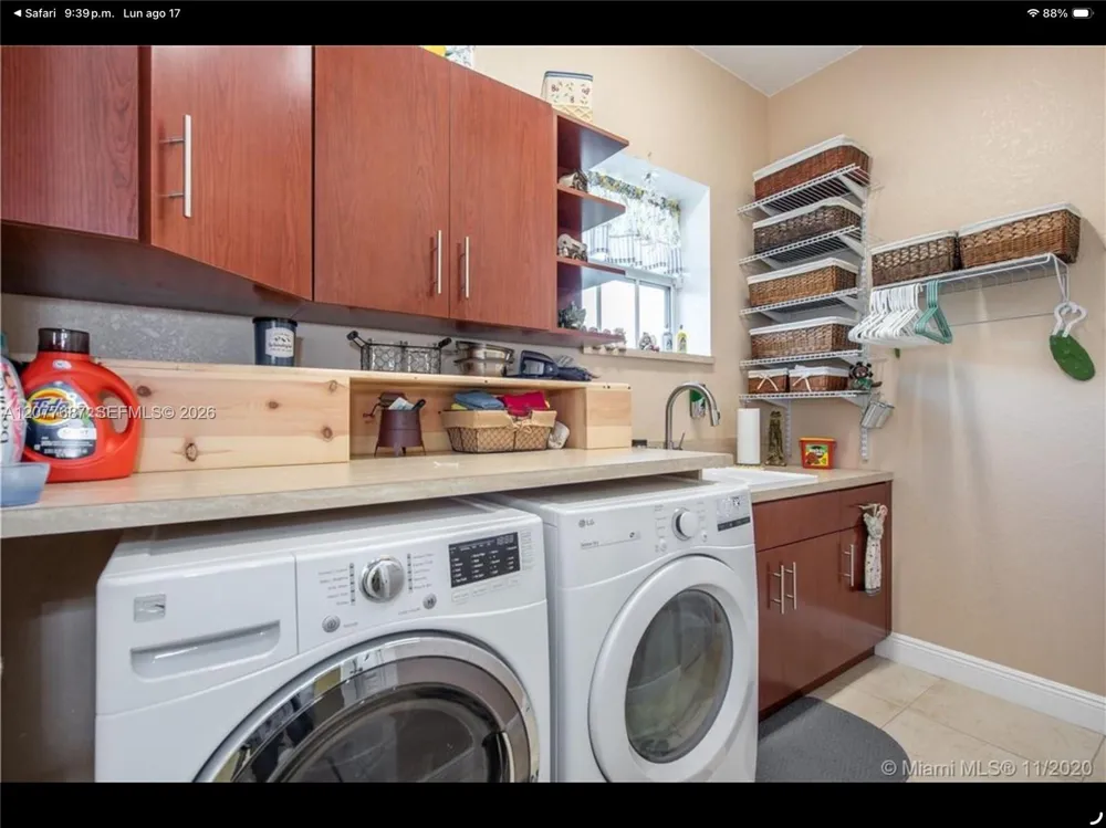 21255 SW 213th Ave Rd Miami, FL 33187
