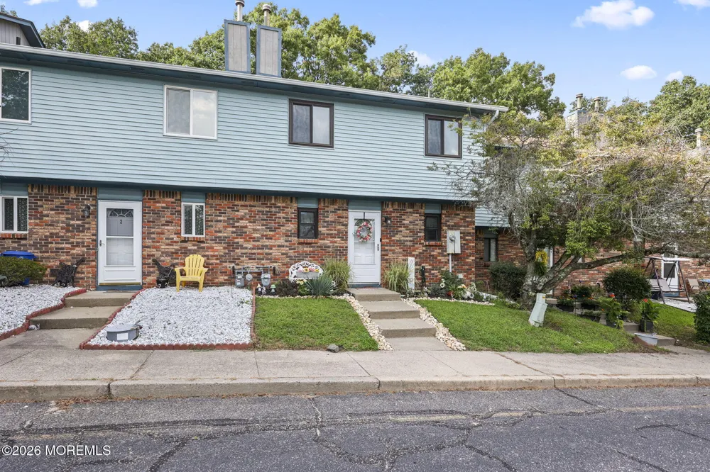 3 Eagle Court Howell, NJ 07731