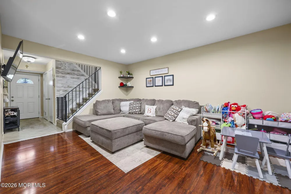 3 Eagle Court Howell, NJ 07731