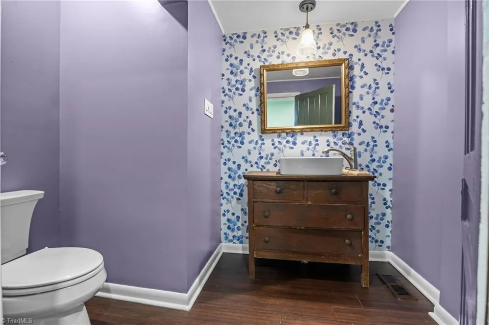 408 S Main Street Reidsville, NC 27320