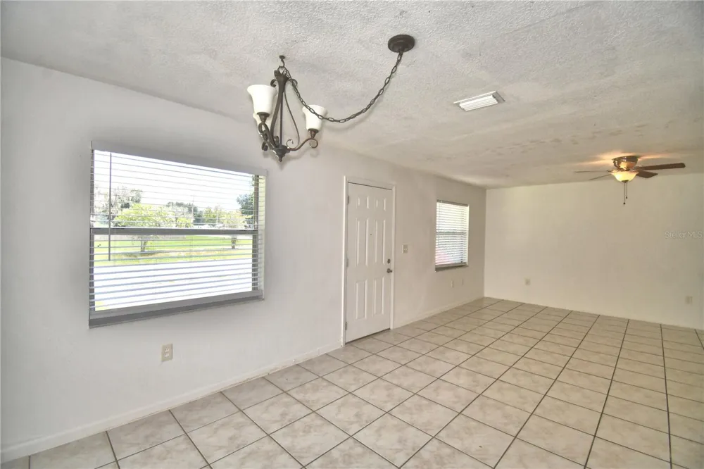 914 GRAPE AVENUE St Cloud, FL 34769