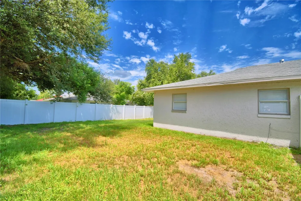 914 GRAPE AVENUE St Cloud, FL 34769