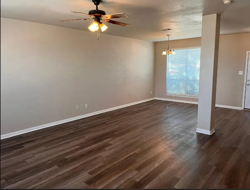 243 Devonshire Drive Kyle, TX 78640