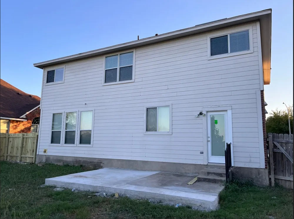 243 Devonshire Drive Kyle, TX 78640