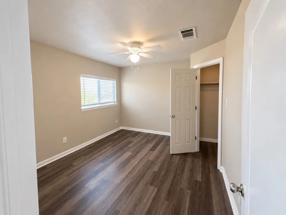 243 Devonshire Drive Kyle, TX 78640