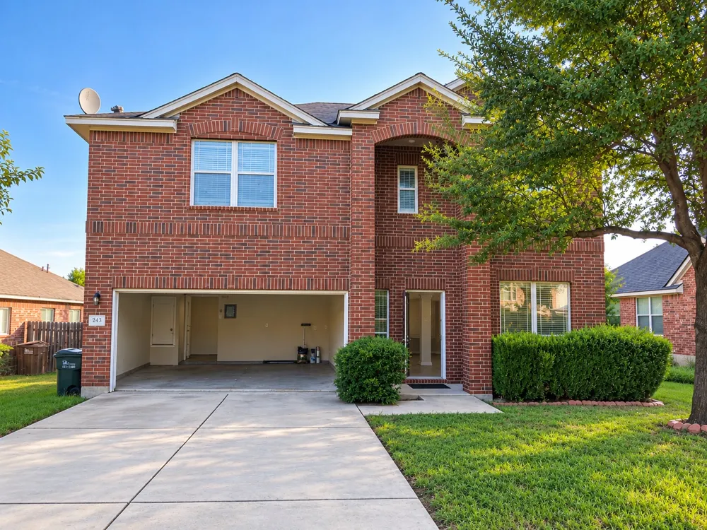 243 Devonshire Drive Kyle, TX 78640