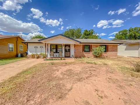 3160 Sherry LN