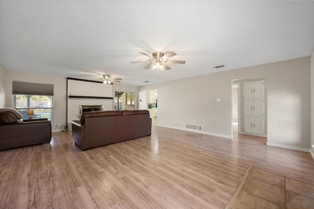108 Haywood Drive Benbrook, TX 76126
