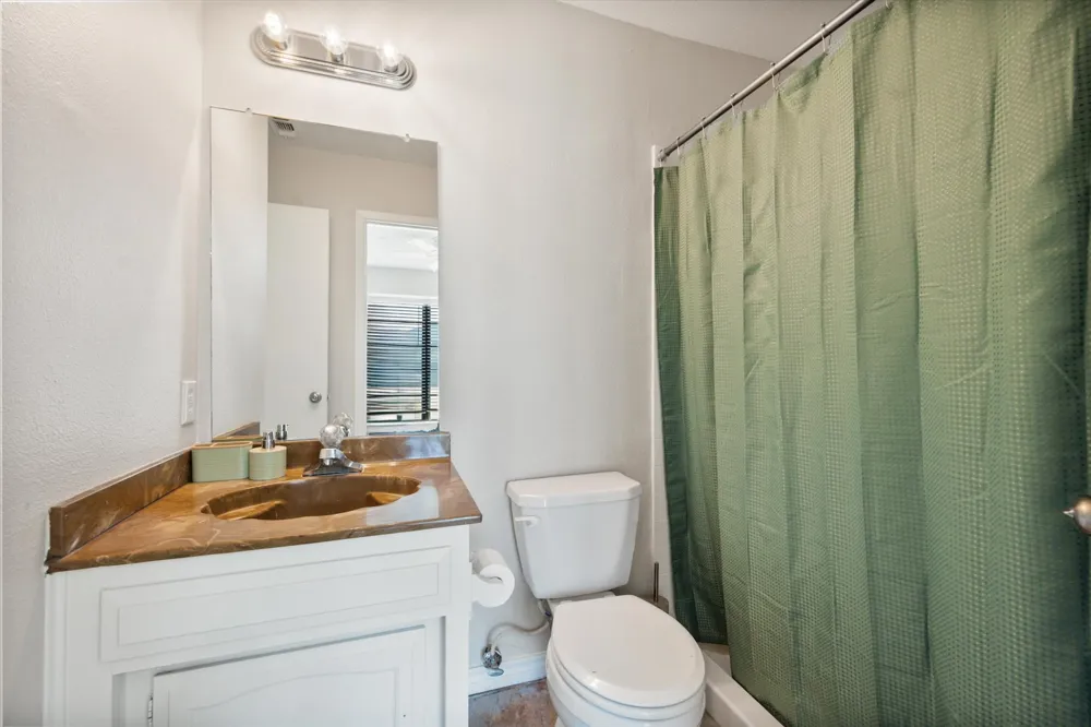 108 Haywood Drive Benbrook, TX 76126