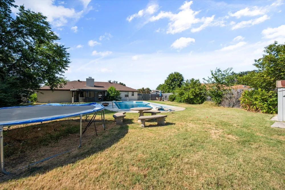 108 Haywood Drive Benbrook, TX 76126