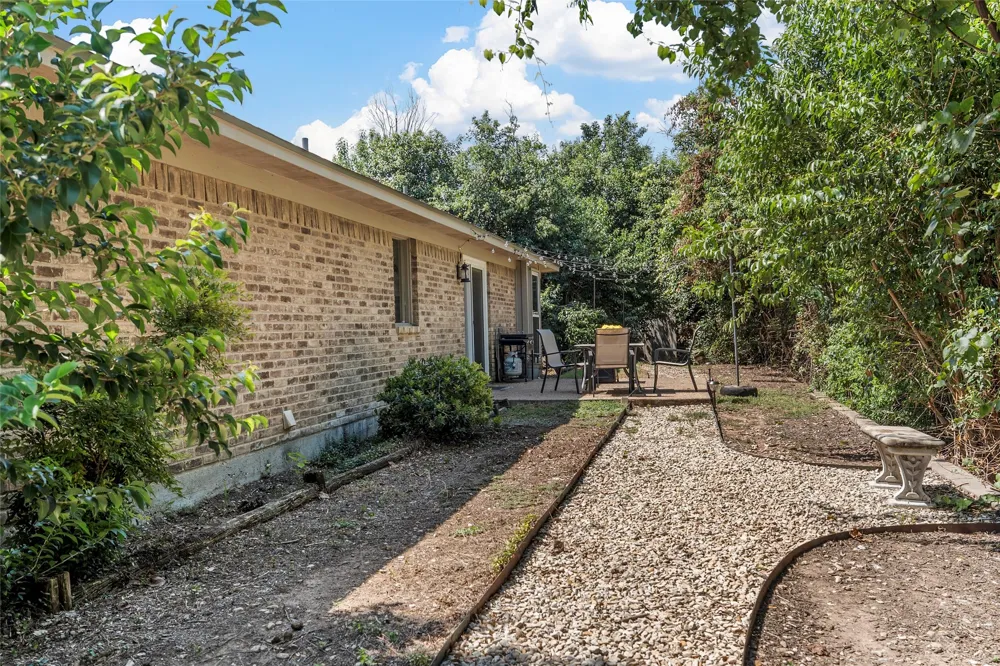 611 Rosenthal Road Lorena, TX 76655