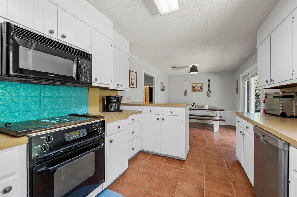 611 Rosenthal Road Lorena, TX 76655