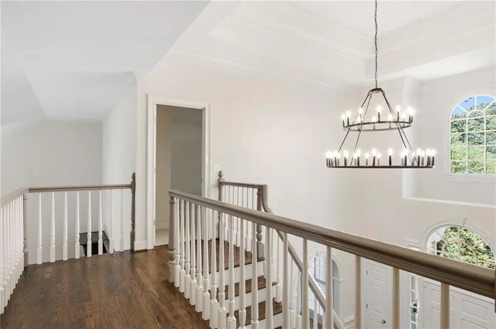 135 Gilford Way Sandy Springs, GA 30350