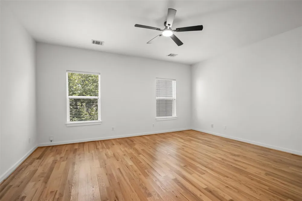 4420 Blossom Street Houston, TX 77007