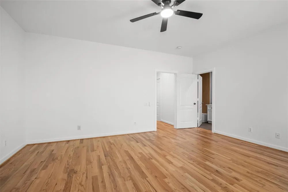 4420 Blossom Street Houston, TX 77007