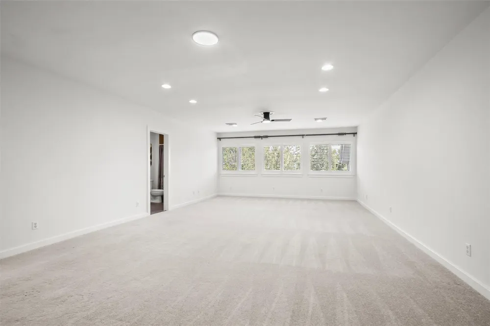 4420 Blossom Street Houston, TX 77007