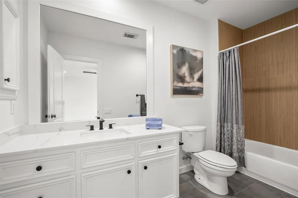 4420 Blossom Street Houston, TX 77007