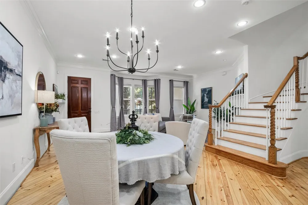 4420 Blossom Street Houston, TX 77007