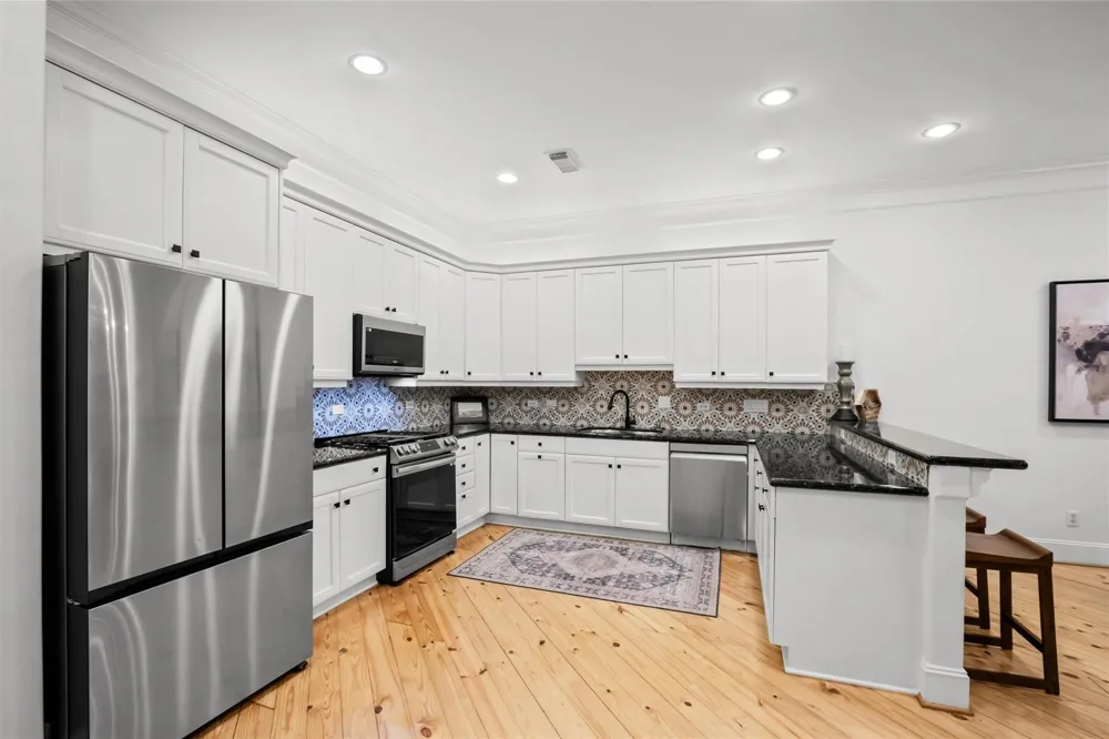 4420 Blossom Street Houston, TX 77007