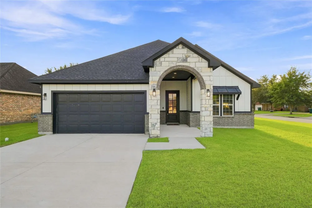 36 Prairie Oaks Drive La Marque, TX 77510