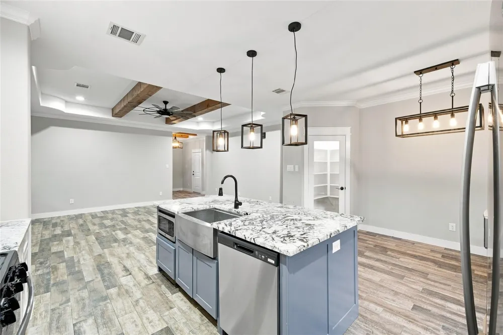 36 Prairie Oaks Drive La Marque, TX 77510