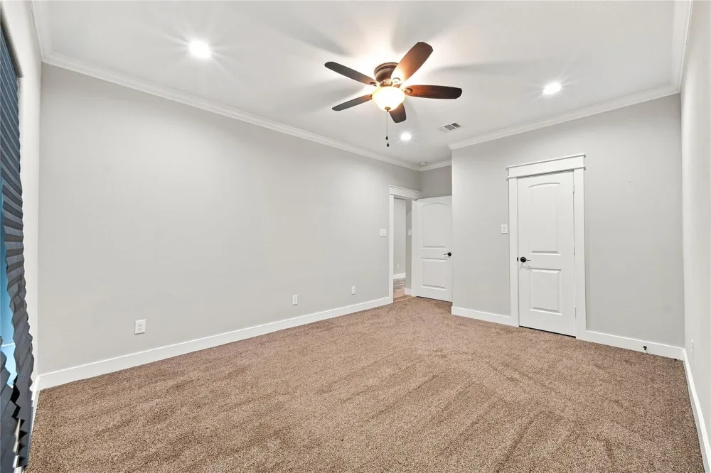 36 Prairie Oaks Drive La Marque, TX 77510