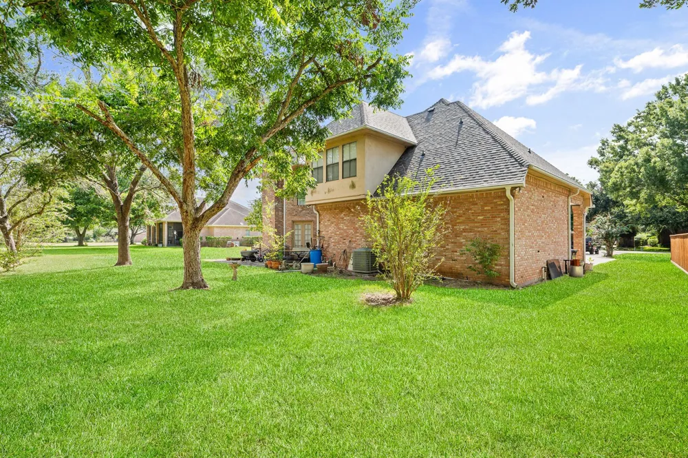 5107 Waterbeck Street Fulshear, TX 77441