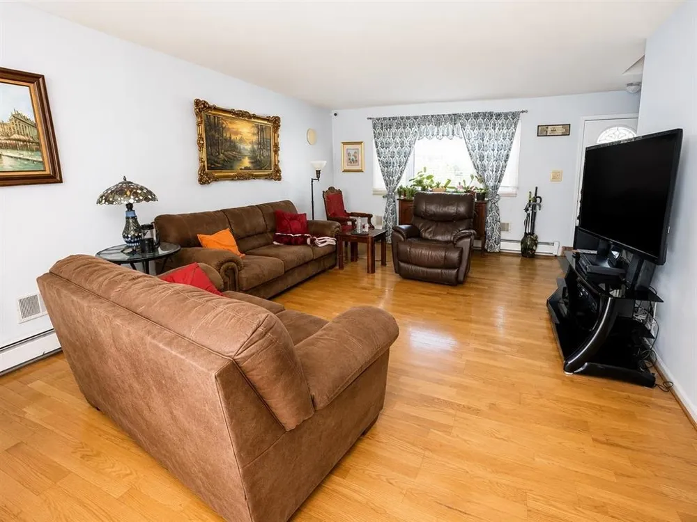 49 FRANCES AVE Hopatcong, NJ 07874