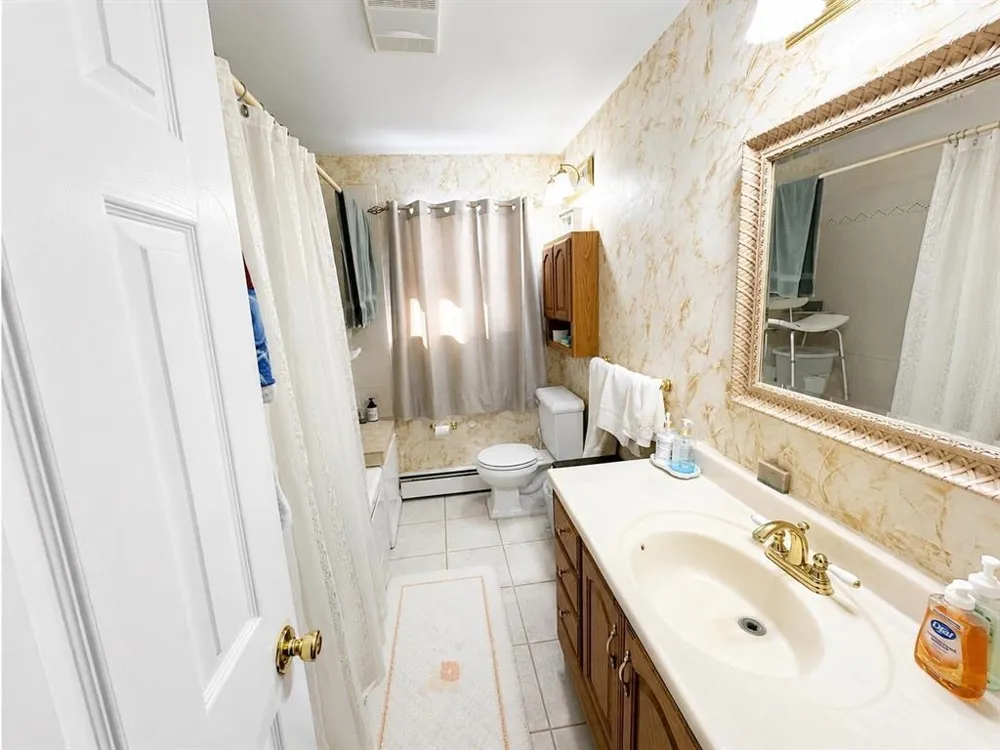 49 FRANCES AVE Hopatcong, NJ 07874