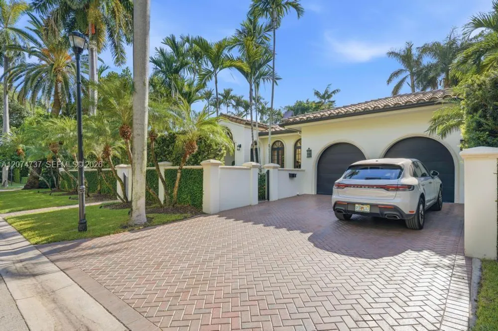 2532 NW Lake Ave Miami Beach, FL 33140