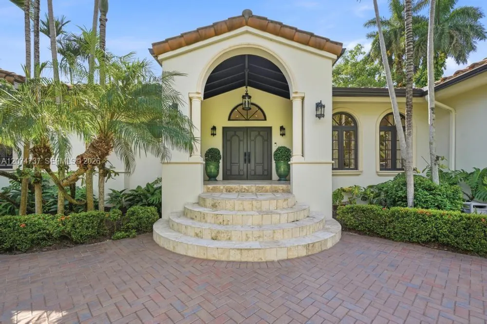 2532 NW Lake Ave Miami Beach, FL 33140