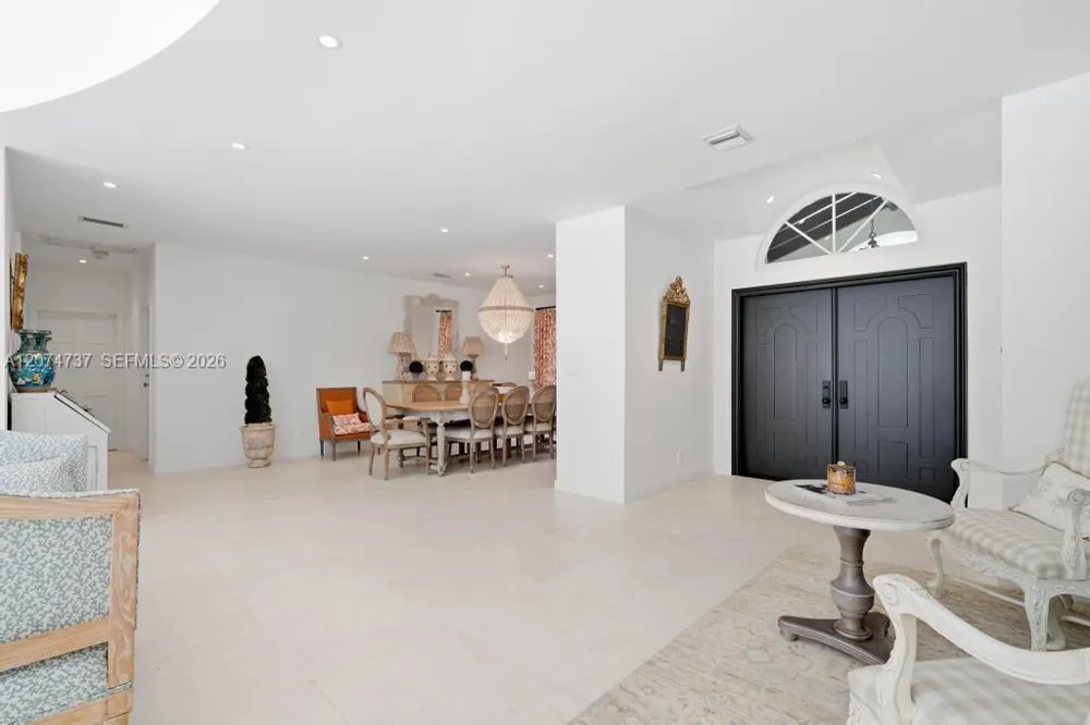 2532 NW Lake Ave Miami Beach, FL 33140