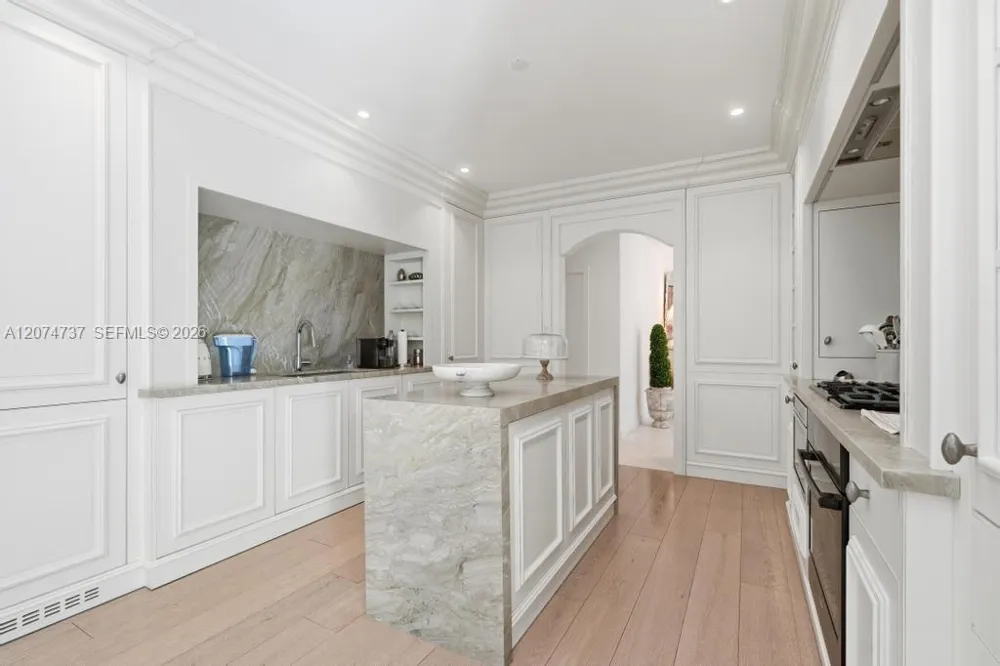 2532 NW Lake Ave Miami Beach, FL 33140