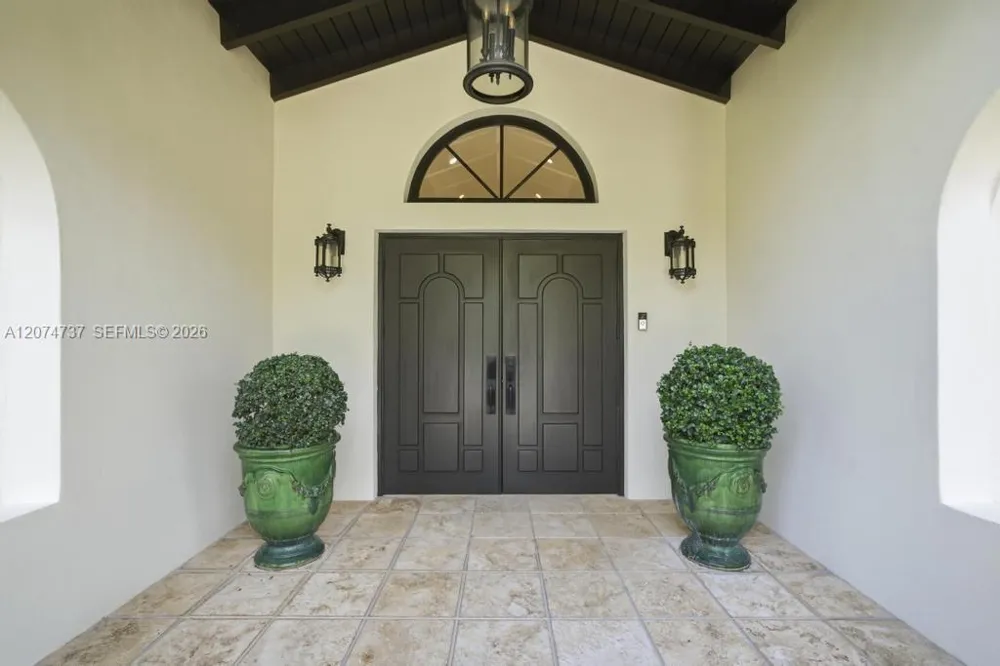 2532 NW Lake Ave Miami Beach, FL 33140