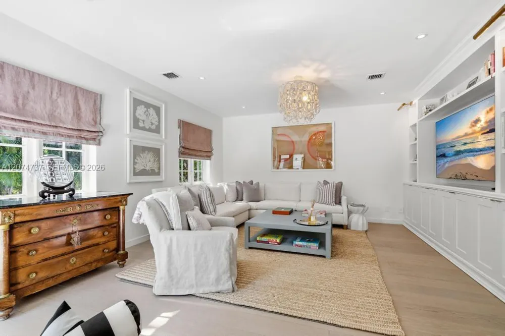 2532 NW Lake Ave Miami Beach, FL 33140