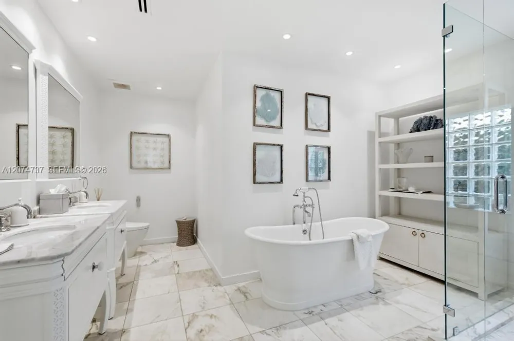 2532 NW Lake Ave Miami Beach, FL 33140