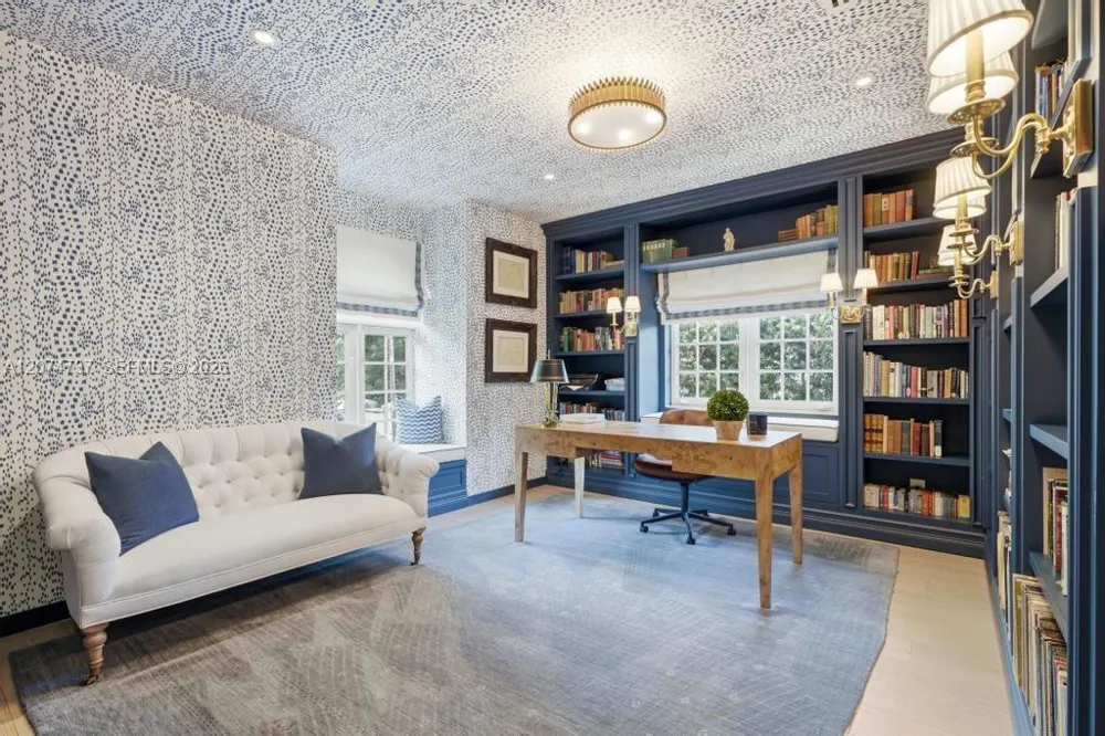 2532 NW Lake Ave Miami Beach, FL 33140