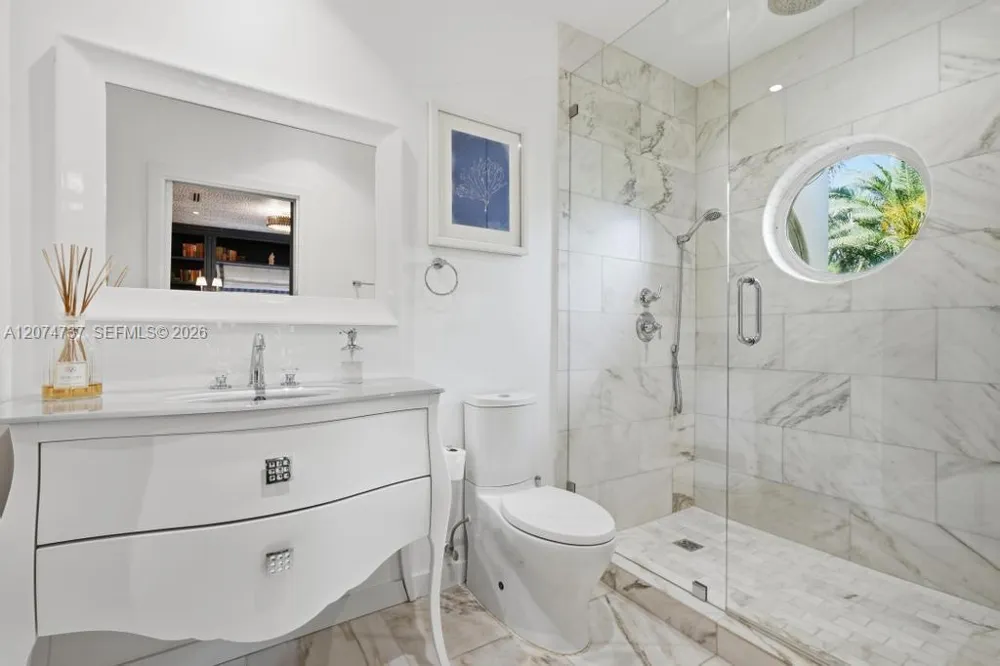 2532 NW Lake Ave Miami Beach, FL 33140