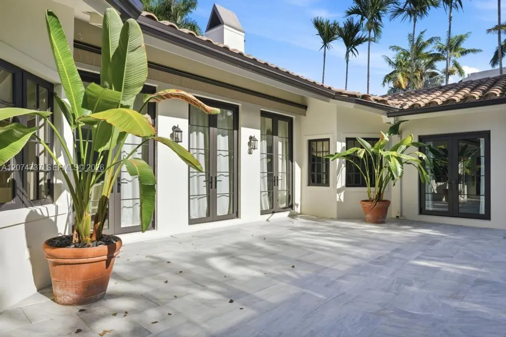 2532 NW Lake Ave Miami Beach, FL 33140