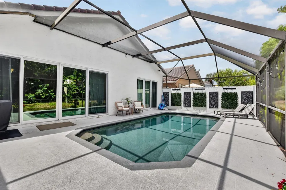 10426 BUENA VENTURA DRIVE Boca Raton, FL 33498