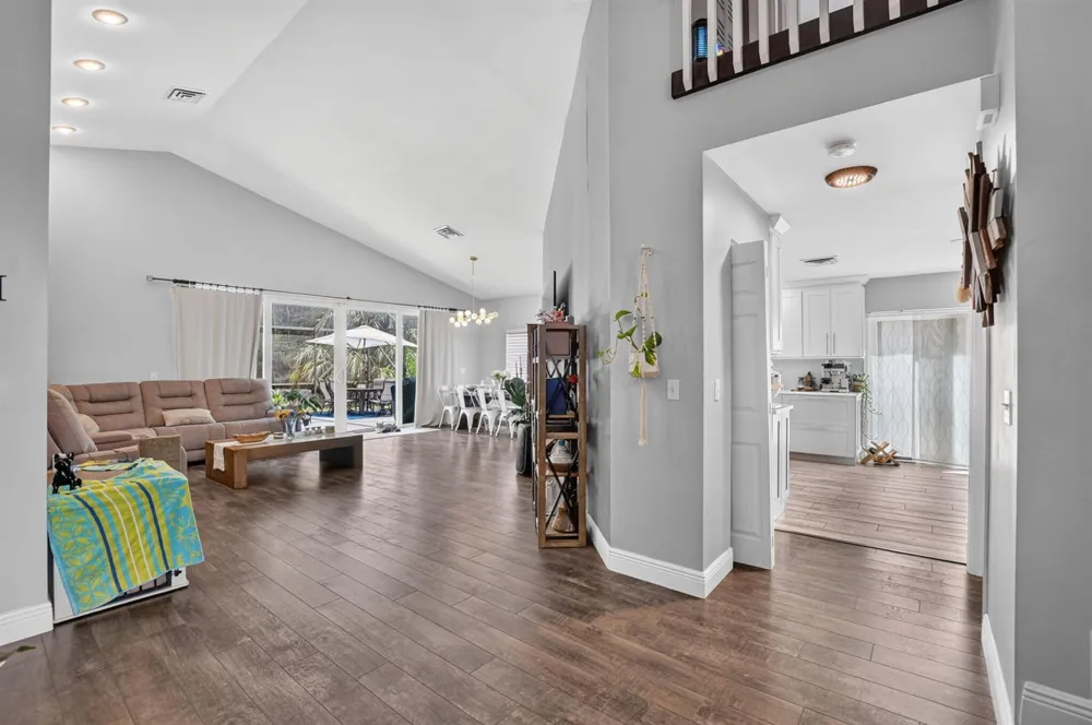 10426 BUENA VENTURA DRIVE Boca Raton, FL 33498