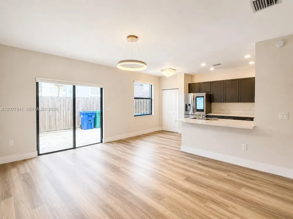 403 NE 208th Ter Miami, FL 33179