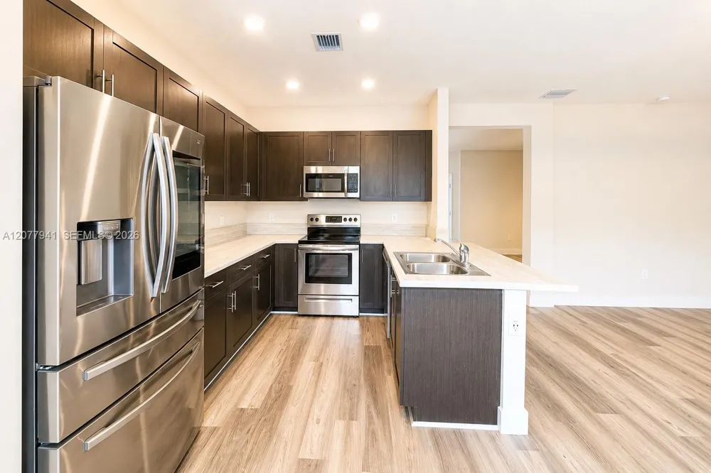 403 NE 208th Ter Miami, FL 33179