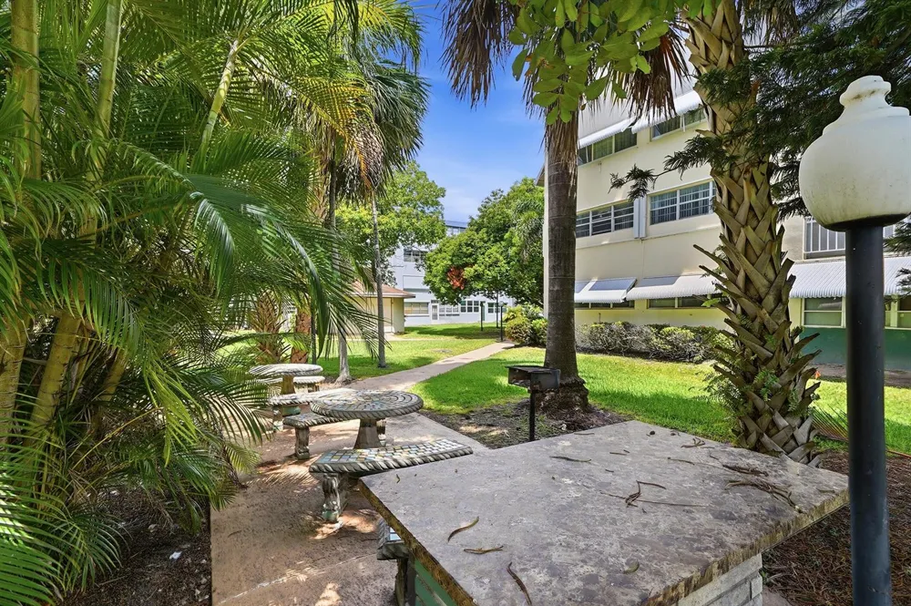 1333 E HALLANDALE BEACH BOULEVARD #335 Hallandale Beach, FL 33009