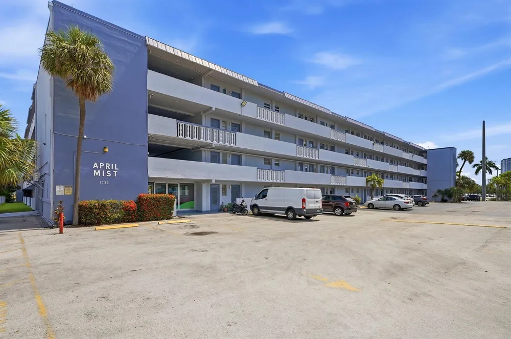 1333 E HALLANDALE BEACH BOULEVARD #335 Hallandale Beach, FL 33009