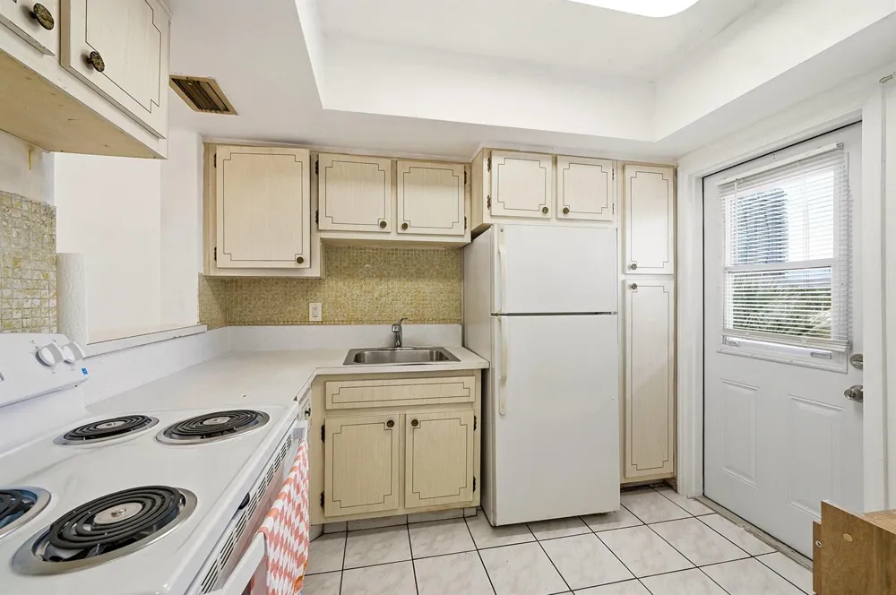 1333 E HALLANDALE BEACH BOULEVARD #335 Hallandale Beach, FL 33009