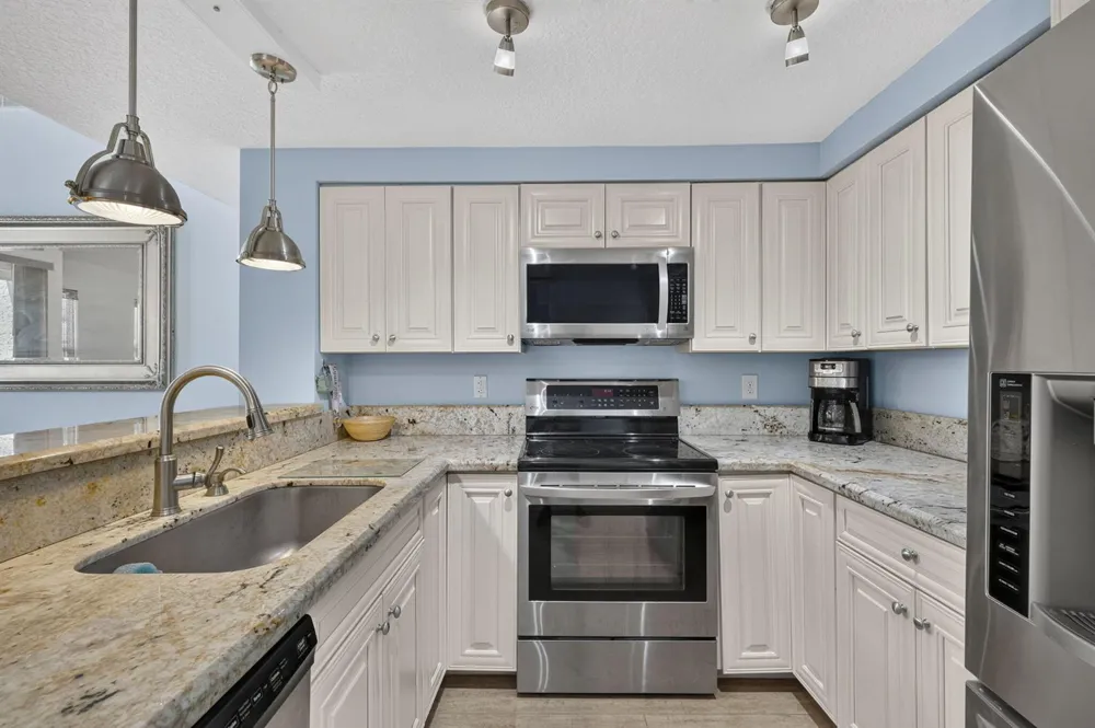 1209 MAINSAIL CIRCLE #1209 Jupiter, FL 33477