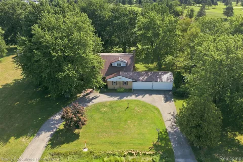 5593 Fairway Lane