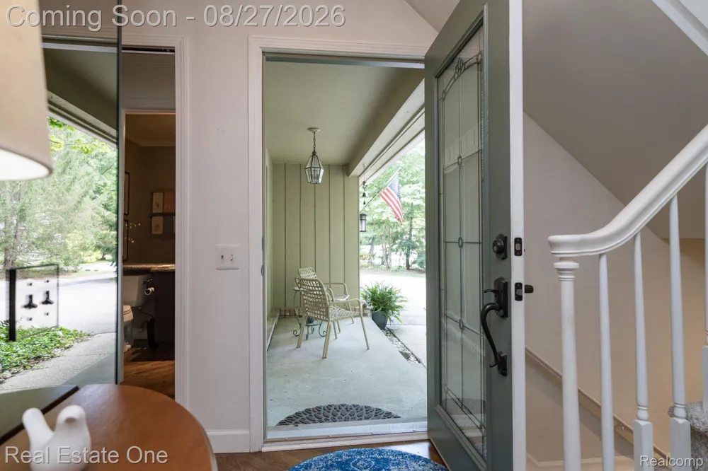 1361 Knollcrest Circle Bloomfield Charter Township, MI 48304